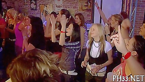 Horny milf 18+ enjoying a great deepthroated sex session