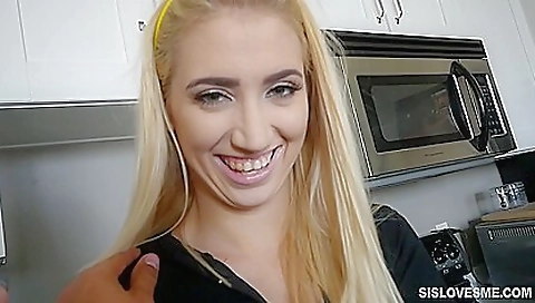 Amateur blonde babe gets a facial from her stepbrother