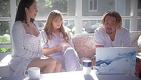 Blondie and brunette get creampied in the inheritance