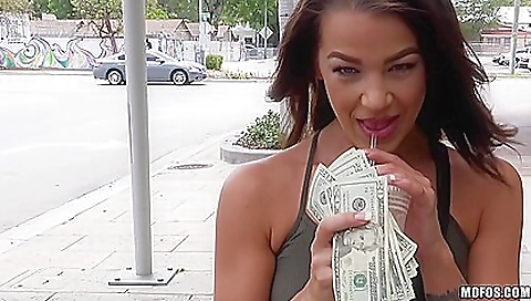 Amateur teen naked in the outdoor in a hot position