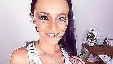 Anny maax is in a sexy casting on the vr porn platform